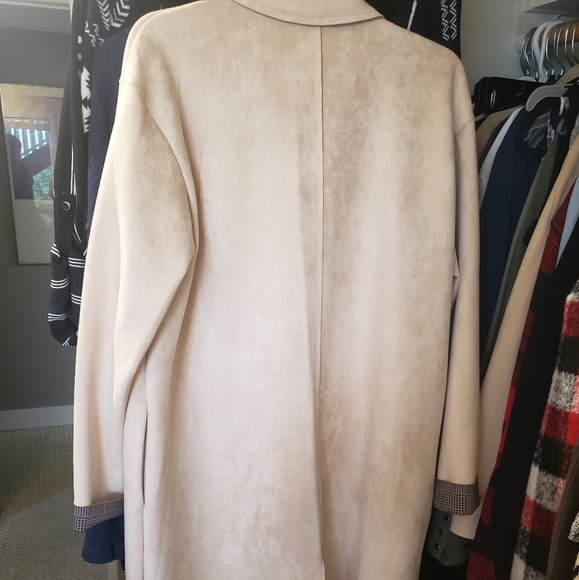 Zara Coat - Picture 3 of 4